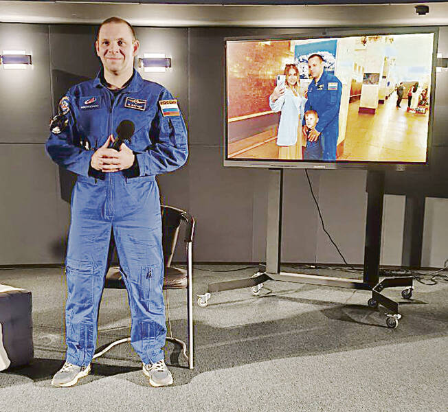 Дорога в космос лежит через испытания духа и тела