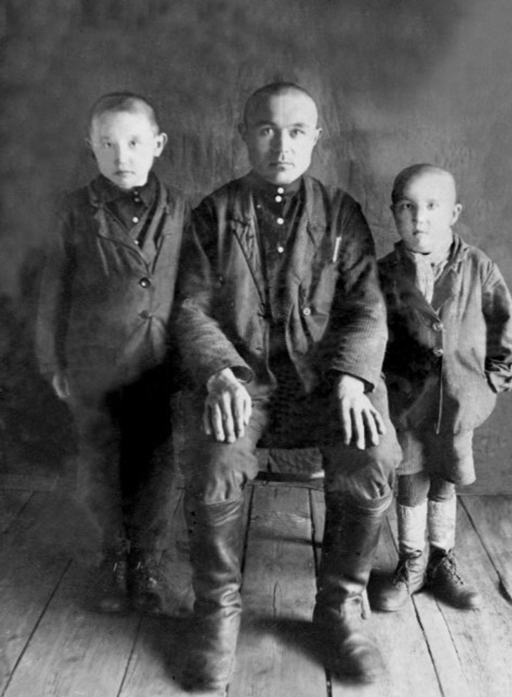 Губайдулла Зуфарович Рахимов с сыновьями Муртазой и Гареем