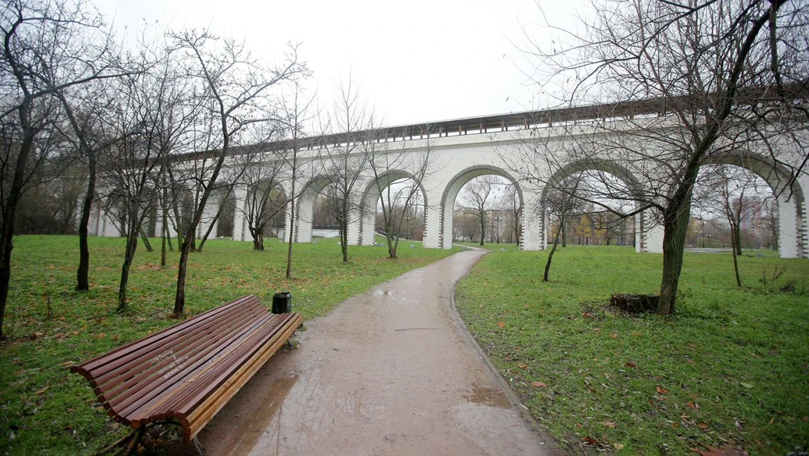 «Ёлки России» высадят в парке «Ростокинский акведук»