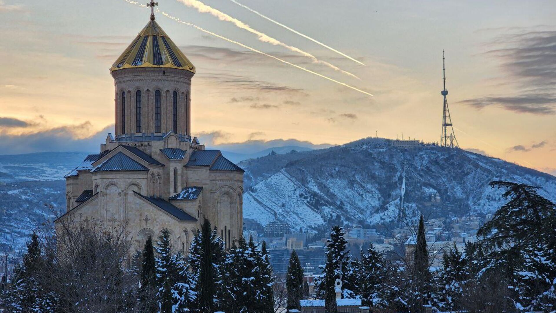 Центр Тбилиси в снегопад зимой - Sputnik Грузия, 1920, 30.12.2025