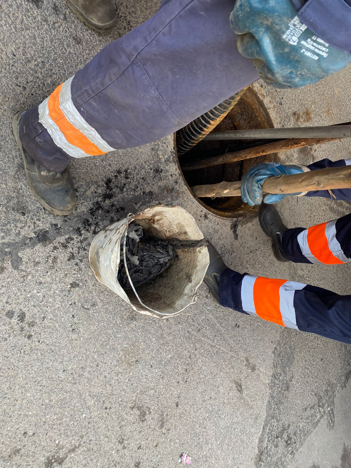 Водоотведение спб. Водоканал трубы. Сотрудники водоканала. Канализация Санкт-Петербурга. Водоканал.