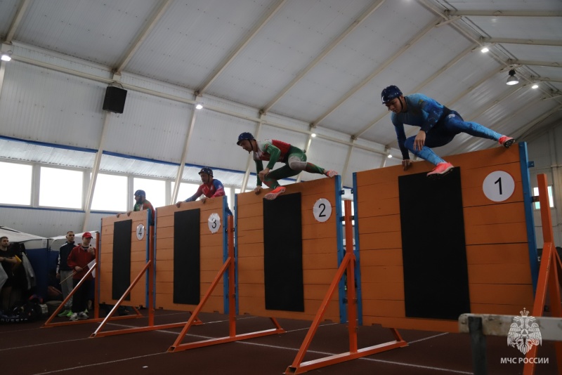 из нескольких основных этапов