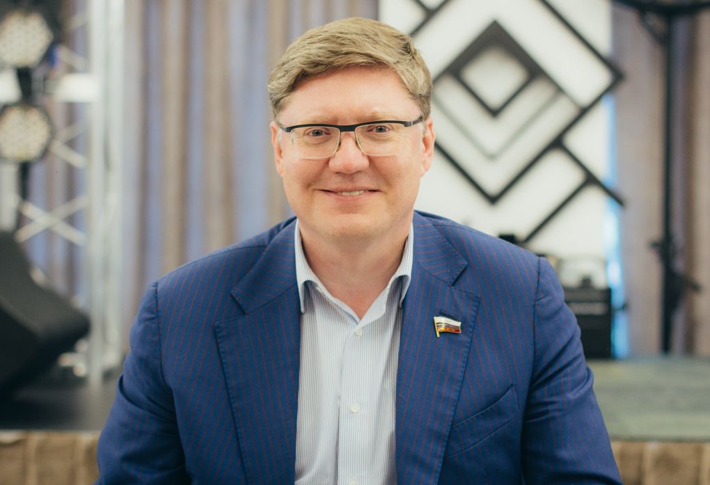 Депутат Госдумы от Удмуртии Андрей Исаев стал героем выпуска «День депутата»