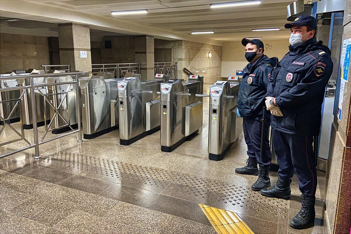 Торговцам в московском метро напомнили о полумиллионных штрафах