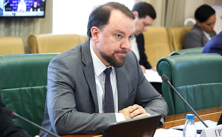 Совещание Комитета Совета Федерации по экономической политике «Актуальные вопросы развития почтовой связи в Российской Федерации»