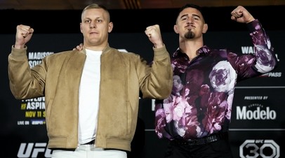 Бойцы UFC Сергей Павлович и Том Аспинэлл