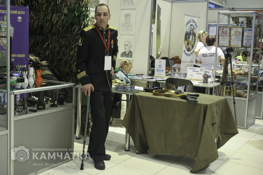 Камчатка объединилась ради Победы! (фоторепортаж). Фотография 45 Камчатка объединилась ради Победы! (фоторепортаж). Фото: «Камчатка Сегодня» \ Игорь Сафончик. Фотография 45