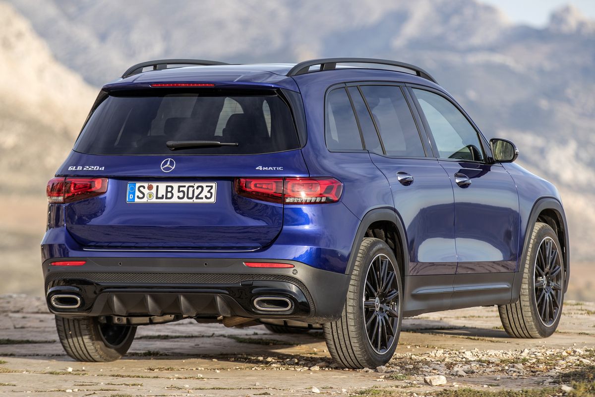 Такие маленькие, а уже кроссоверы: цены и проблемы самых дешевых премиум-паркетников