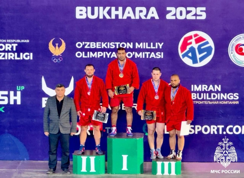 И в огонь, и в схватку: бердский пожарный стал призером чемпионата мира по самбо