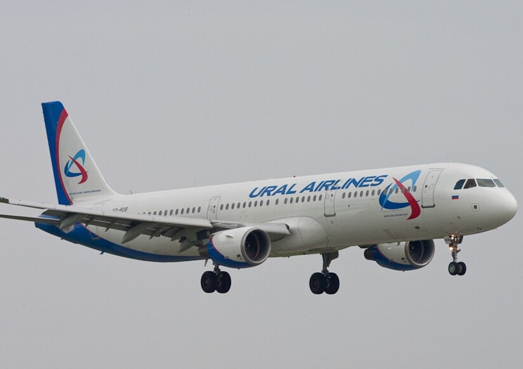 Уральские авиалинии самолет борт. 32q самолет уральские. A321 ural airlines. Самолёт уральские авиалинии. Боинг 737 32q уральские авиалинии.