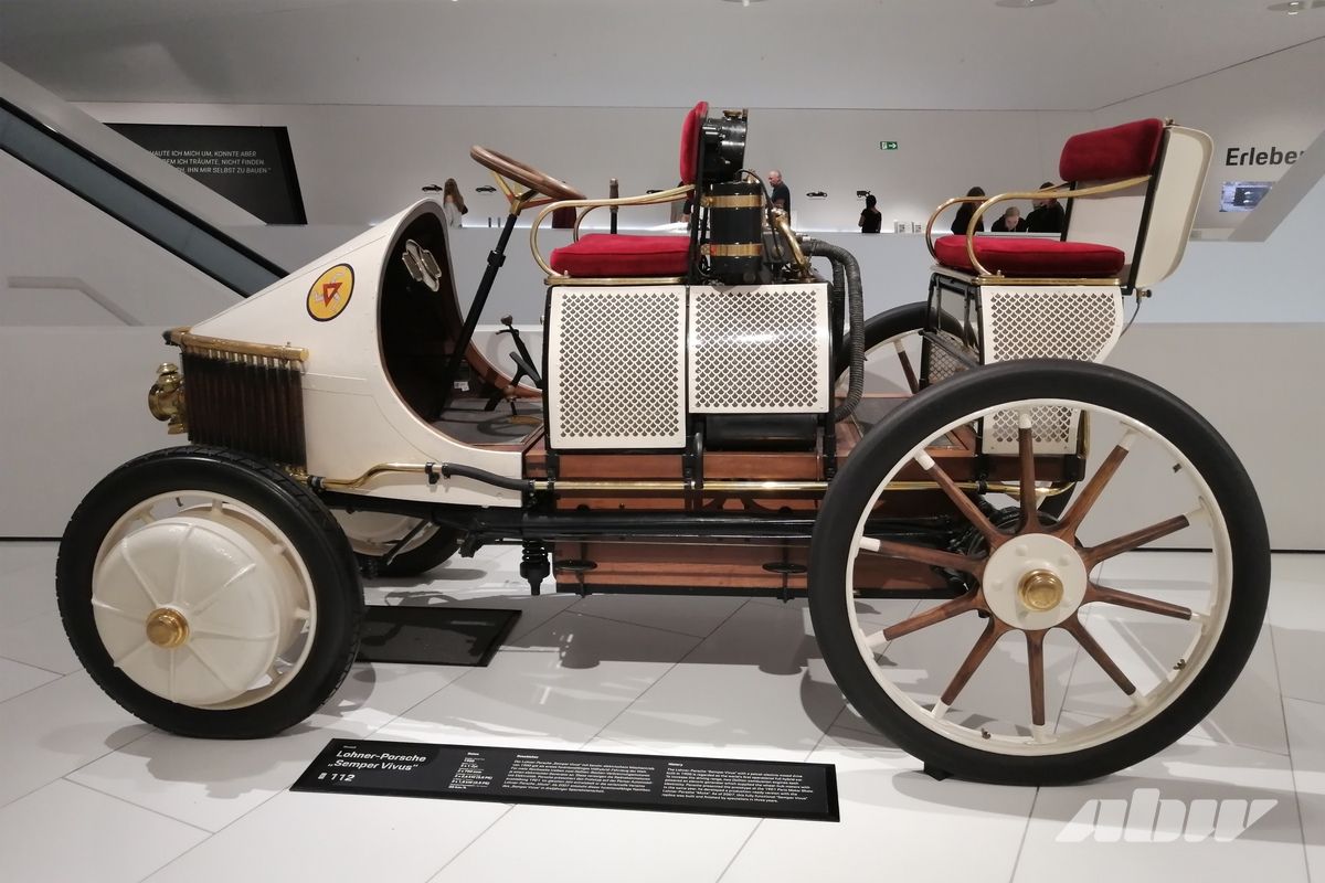 От экспериментов с электричеством до Volkswagen Beetle: 150 лет со дня рождения Фердинанда Порше