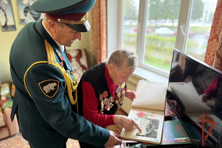 «Парад у дома ветерана» провела Росгвардия в Томской области (видео)