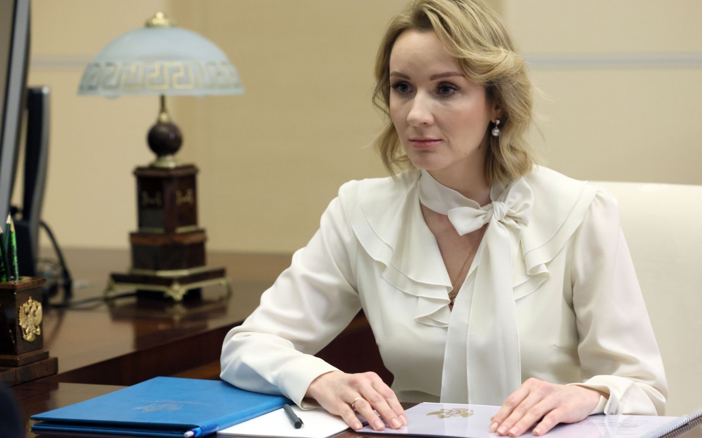 Львова-Белова рассказала о работе с детьми в новых регионах России
