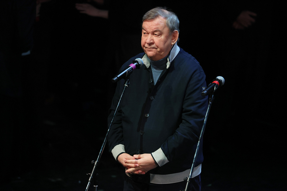 Бывший директор Большого театра (в 2013-2023 годах) Владимир Урин на церемонии прощания с ректором Школы-студии МХАТ Игорем Золотовицким в МХТ имени А. П. Чехова в Москве