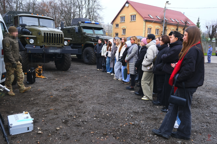 В пункте дислокации спецподразделений калининградской Росгвардии состоялся день открытых дверей для школьников и студентов