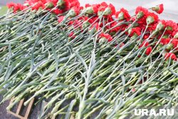 Цветы возложили в честь 155-й годовщины со дня рождения Ленина