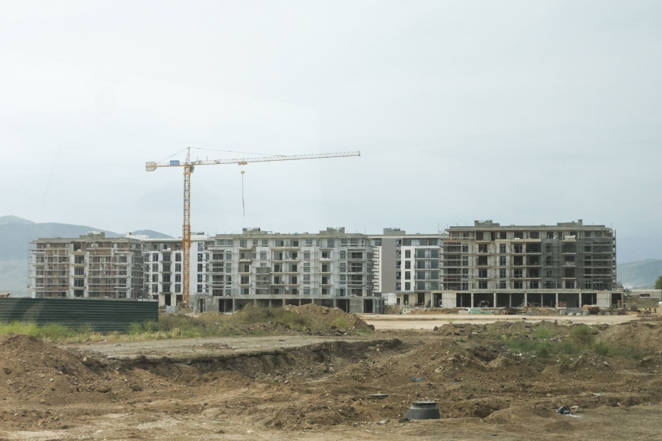 Строительные работы по возведению жилых домов в Агдаме, Карабах