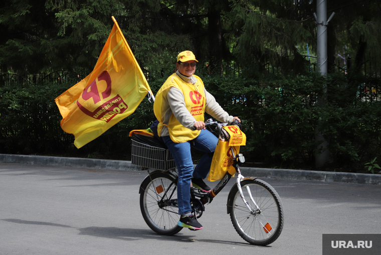 Набережная На Бульваре Солнечном. Курган, справедливая россия, ср, велосипедист, велосипед