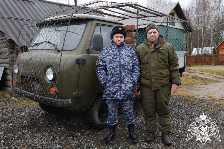 На Вологодчине росгвардеец оборудовал автомобиль для направления в зону специальной военной операции