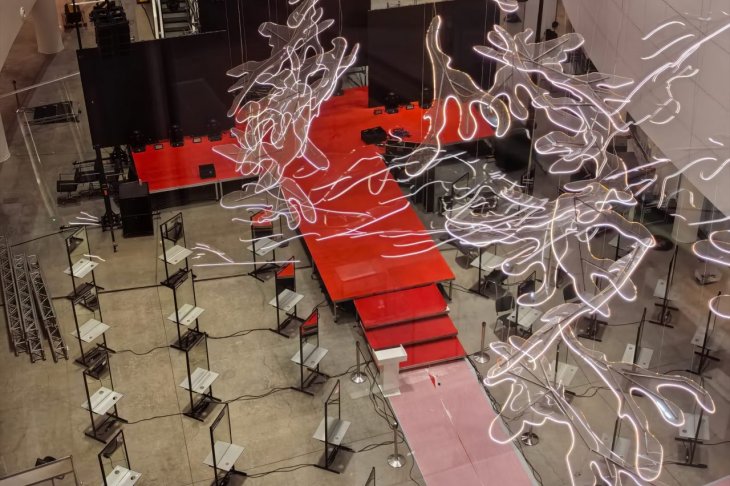 ​Новый арт-объект появится под потолком в «Ельцин Центре»