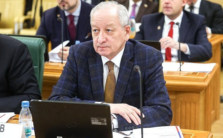 Заседание Совета по вопросам развития Сибири при Председателе Совета Федерации на тему «Сибирская экономика – от сырьевой к высокотехнологичной»