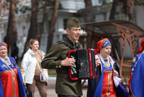 Более 3 тысяч человек встретили Первомай на набережной Амура в Хабаровске