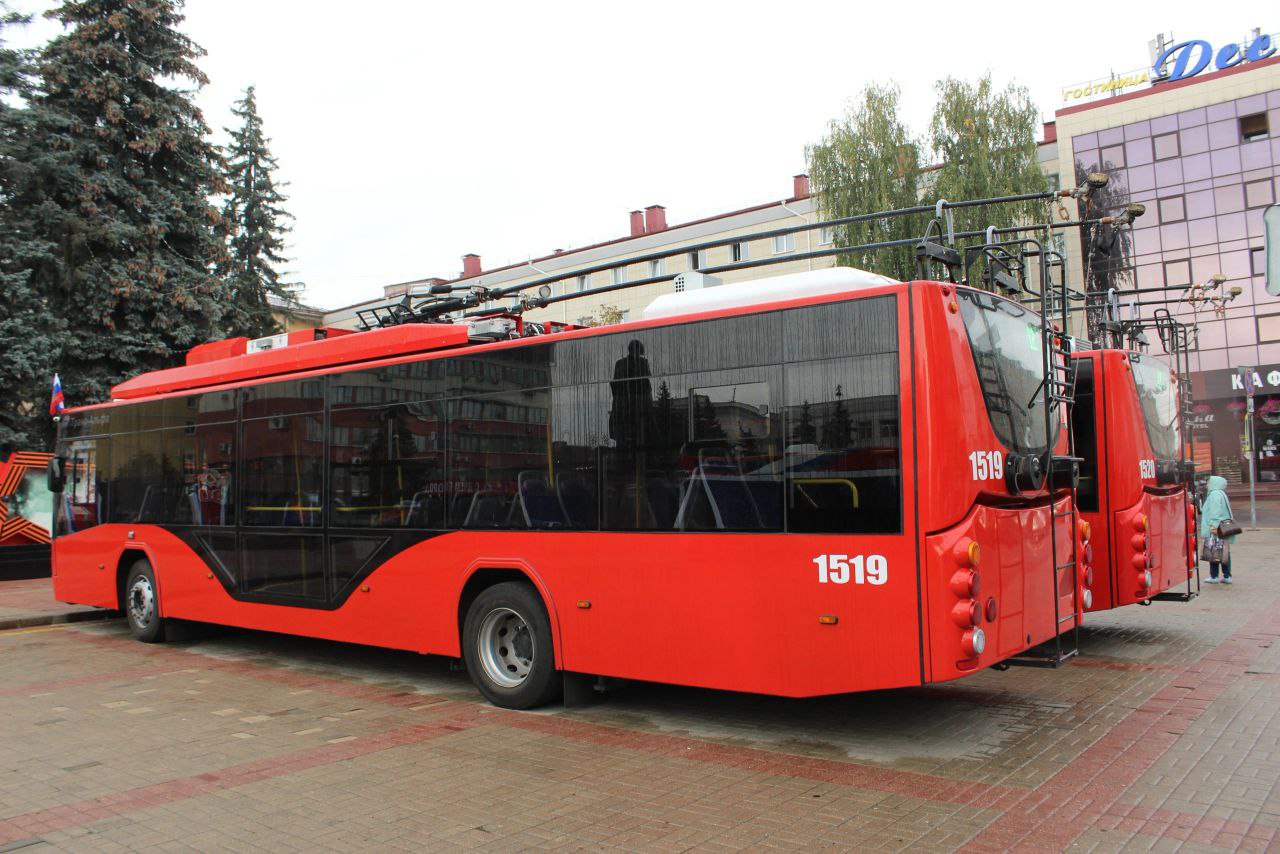 Троллейбус 15 ульяновск. Троллейбус 15 Брянск.