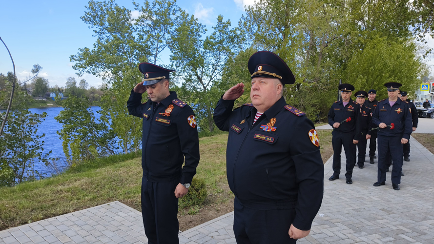 Росгвардейцы почтили память героев Великой Отечественной войны