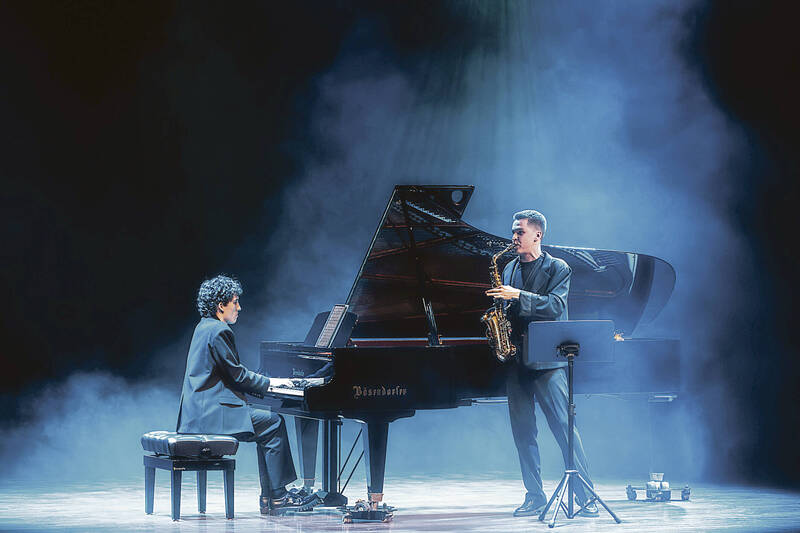 В новогоднюю ночь музыканты-виртуозы окунули слушателей в мир эмоций и чувств 