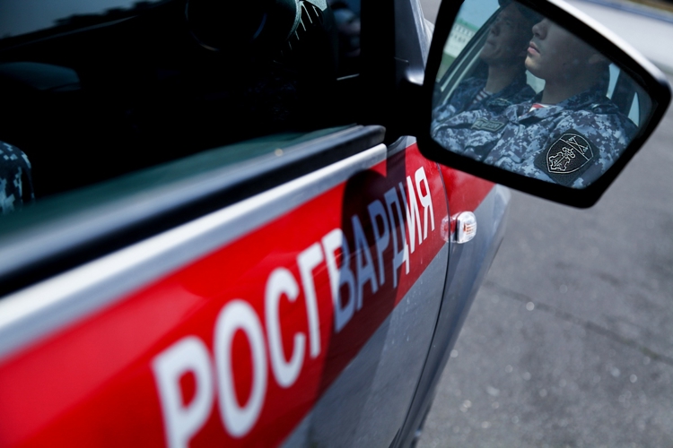 В Набережных Челнах сотрудники Росгвардии задержали буйного постояльца гостиницы