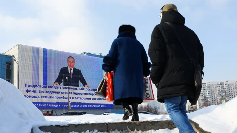 «Нужно готовиться к длительному противостоянию»: реакция на послание Путина парламенту
