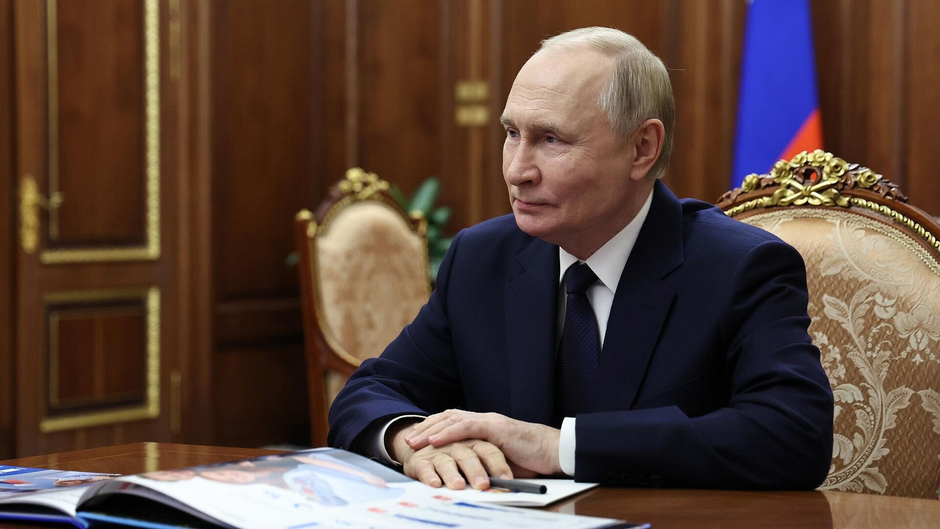Путин отметил работу диспетчеров в ростовском авиацентре
