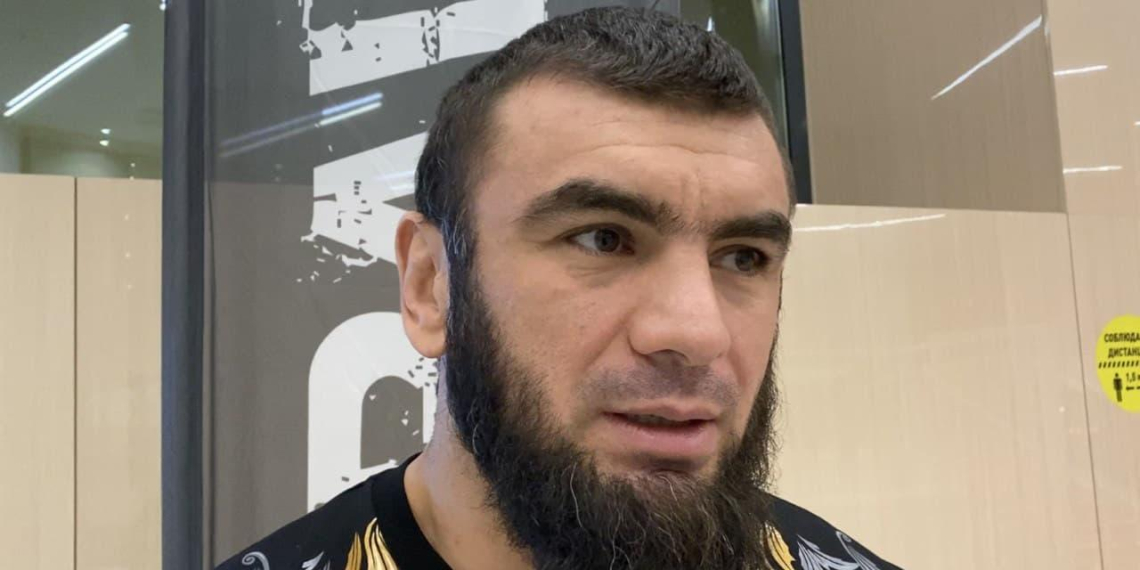 В Махачкале на улице подрались чемпион мира по самбо Магомедов и чемпион AMC Fight Nights Вагабов