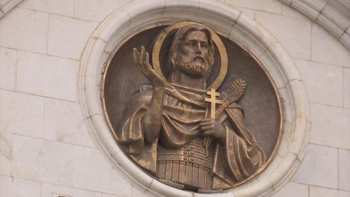 Глава католиков России отказался публично осудить преследование христиан на Украине. Русские высказались прямо