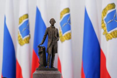 В Саратове показали макет памятника художнику, основателю Радищевского музея Алексею Боголюбову