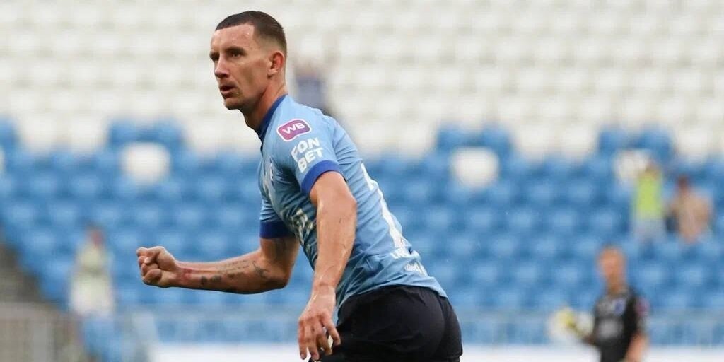 Бейл крылья. Бейл крылья советов футболист. Гленн бейл футболист. Бейл крылья. Бейл крылья советов футболист.