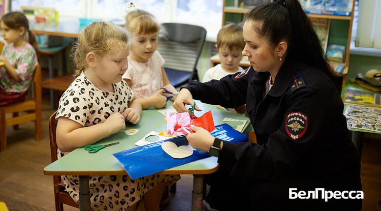 В детсаду № 56 Белгорода провели мастер-класс по изготовлению светоотражателей