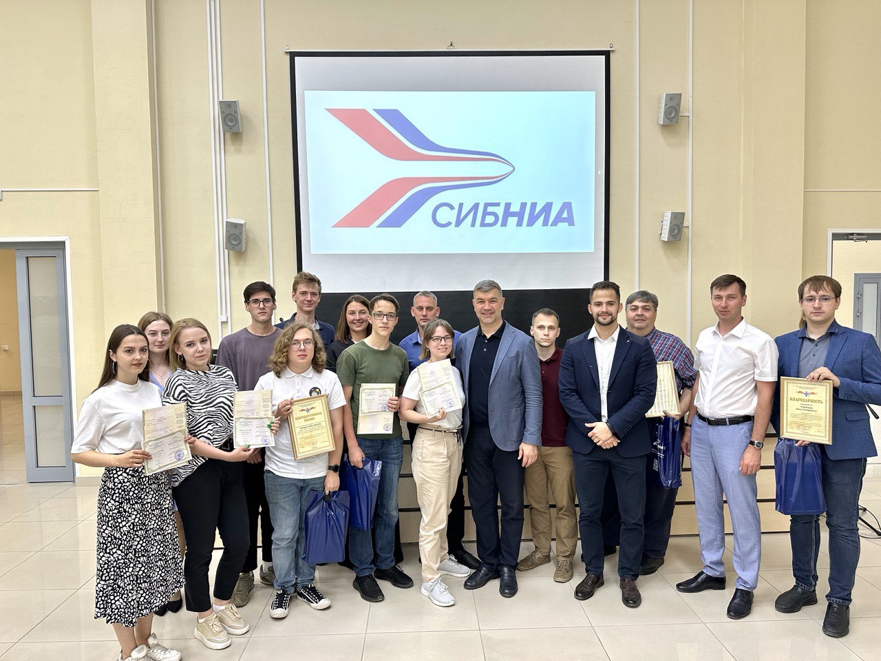 Директор по управлению проектами