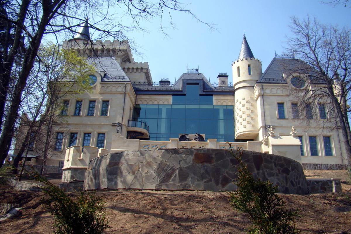 Замок пугачева и галкин фото
