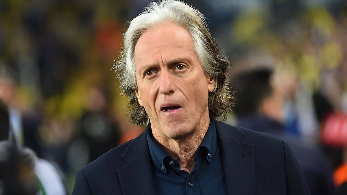 Футбольный тренер Жорже Жезуш