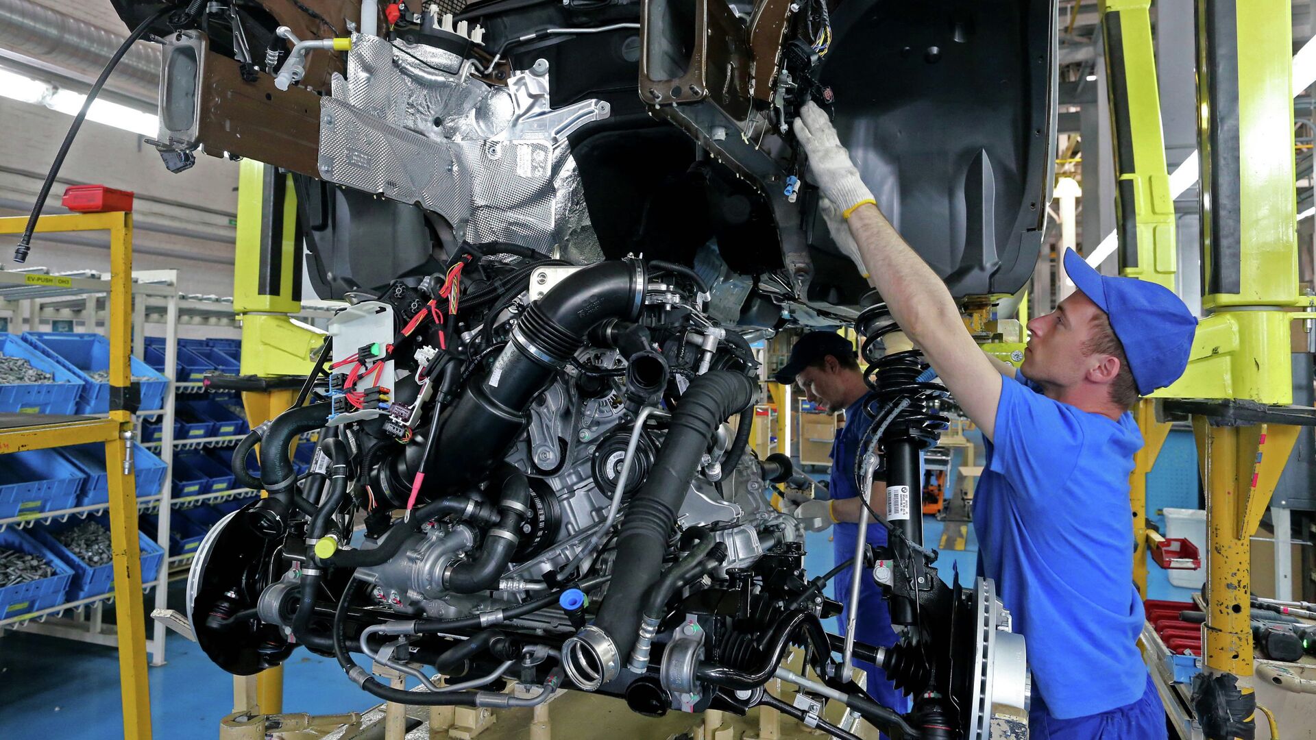 Автомобильная промышленность. Минпромторг намерен поддержать автопроизводителей. Государственная поддержка автопрома. Российская автомобильная промышленность. Поддержка автопрому.