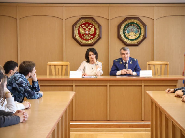 минюст адыгея. минюст республики адыгея. министерство юстиции адыгея. мамий алий салатчериевич. минюст рф здание.