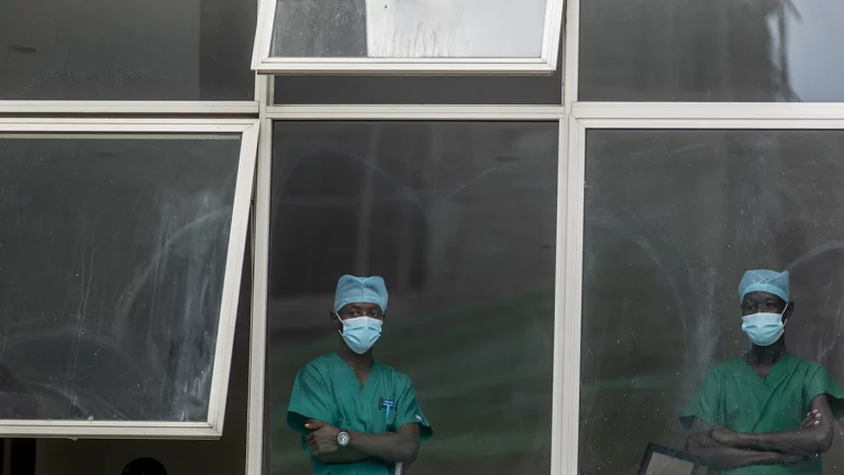 Минздрав Кении сообщил о четырех смертях от неизвестного заболевания