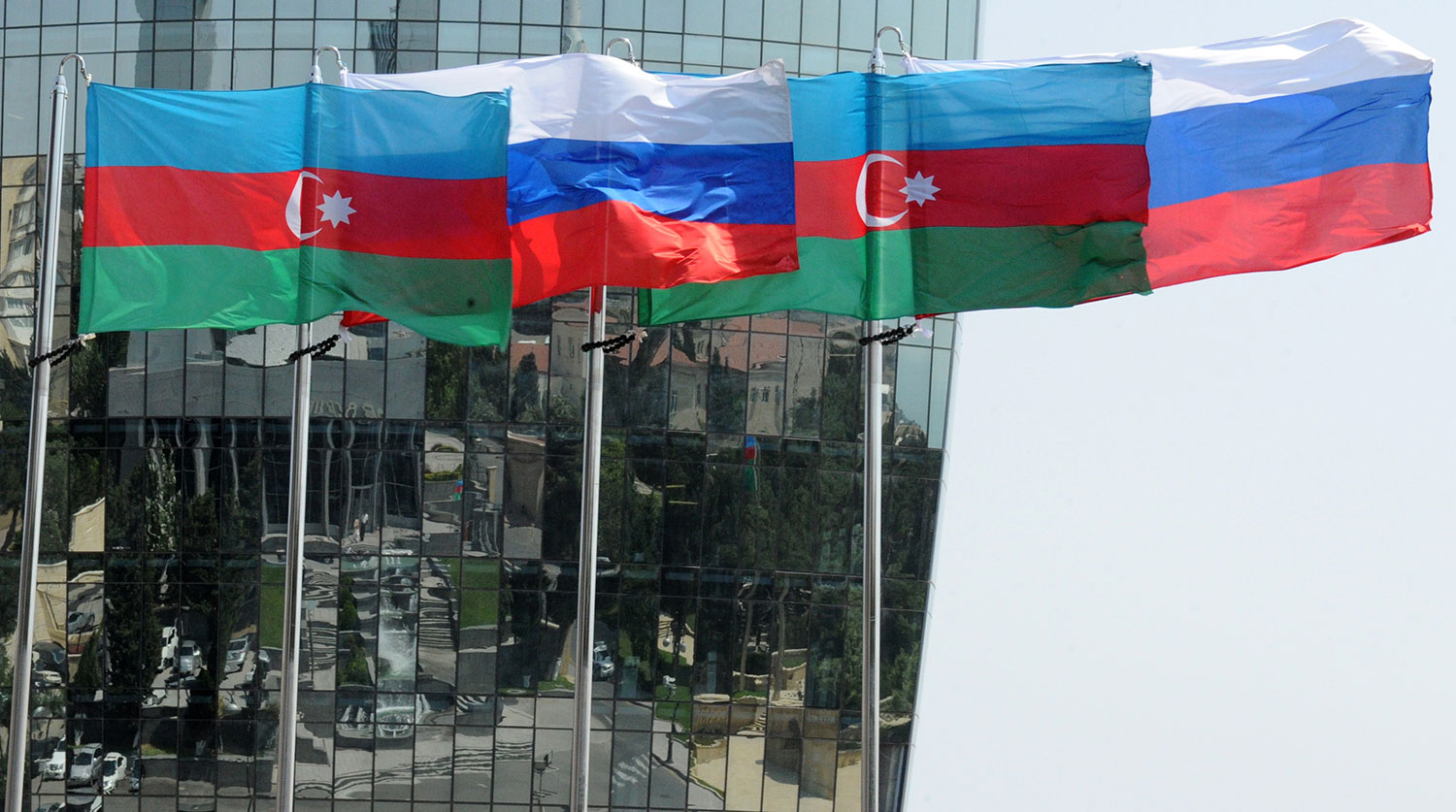 россия азербайджан флаги