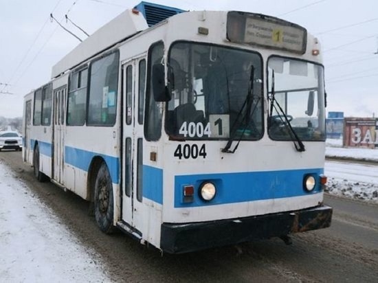 В Барнауле восстановили движение автобусов и троллейбусов в районе Дома быта