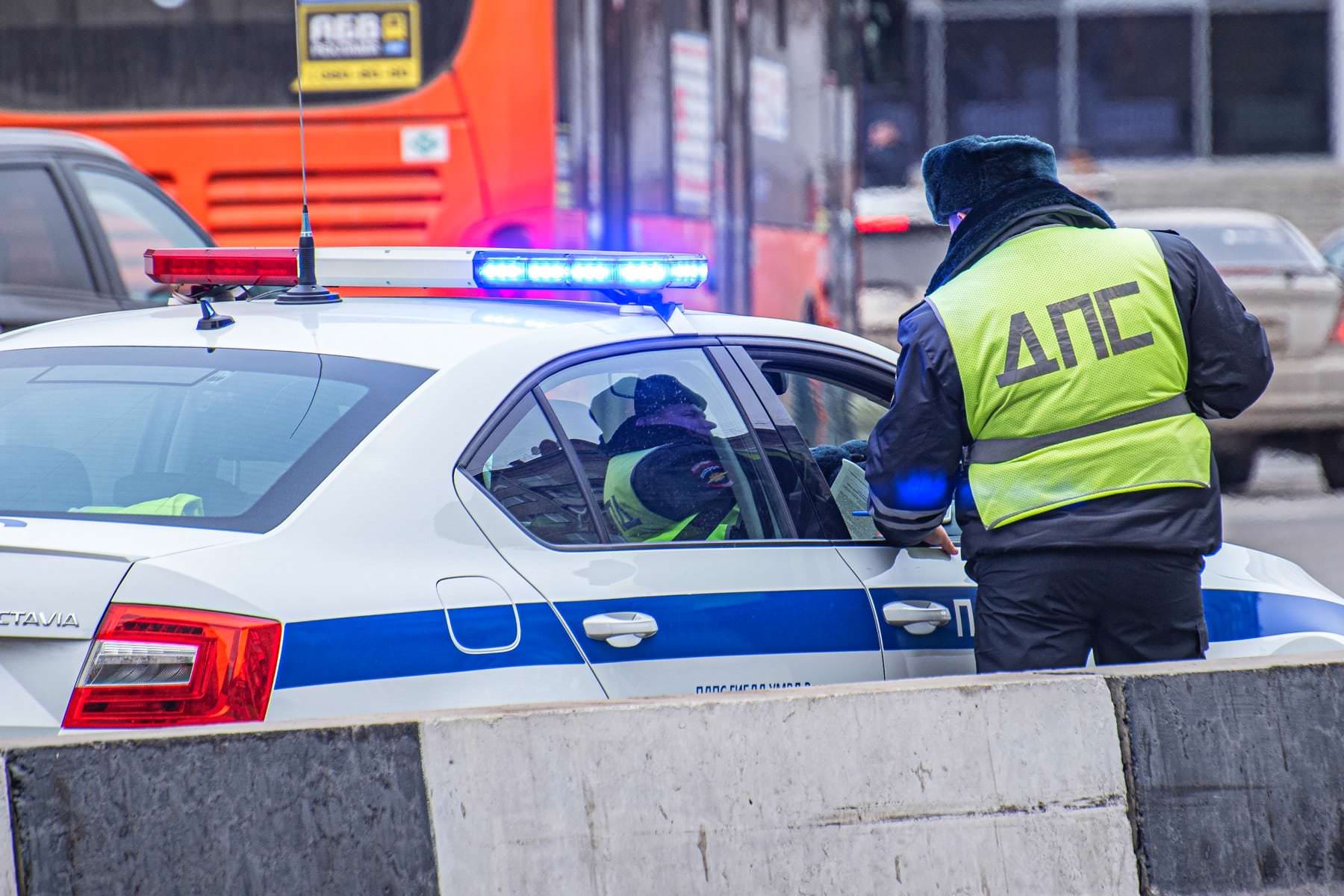 водители каких автомобилей не нарушили