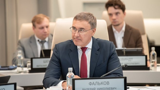 Министр науки и высшего образования Валерий Фальков на заседании совета по реализации программы развития синхротронных и нейтронных исследований