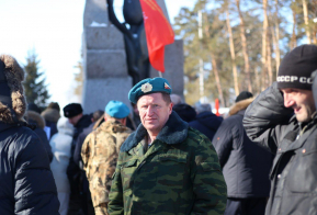 Дмитрий Демешин почтил память воинов-интернационалистов
