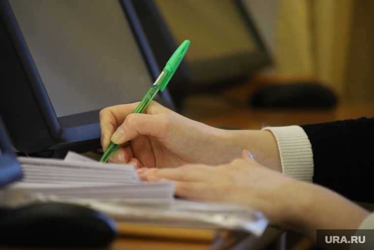 Комитеты. Курган, депутат, чиновница, совещание, заседание, шариковая ручка