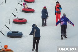 На жителя ХМАО составили два протокола, за катание человека на привязанном к машине тюбинге